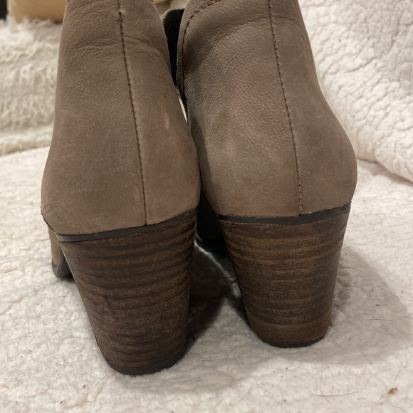 Steve Madden natural suede leather slide in ankle boots - Picture 3 of 5